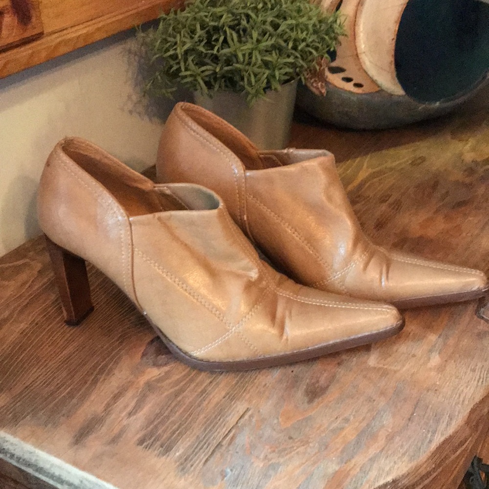 Heels - Picture 4 of 5